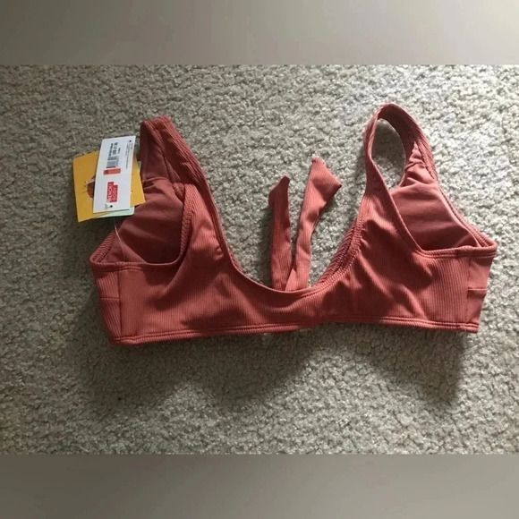 NWT Bench/Body Swim Top Size Medium - Picture 2 of 4